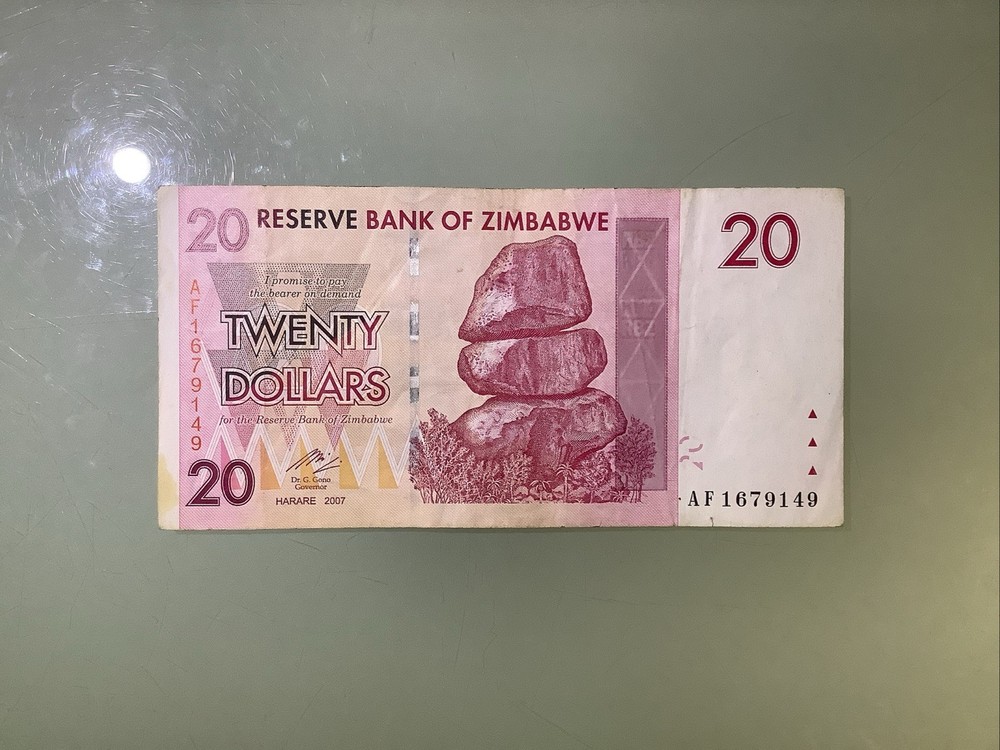 Zimbabwe 20 Dollars 2007 Circulated