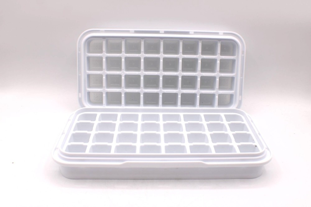 Stackable Ice Cube Trays Lid & Easy-Release Punch Bottom 64 Cubes White & Black
