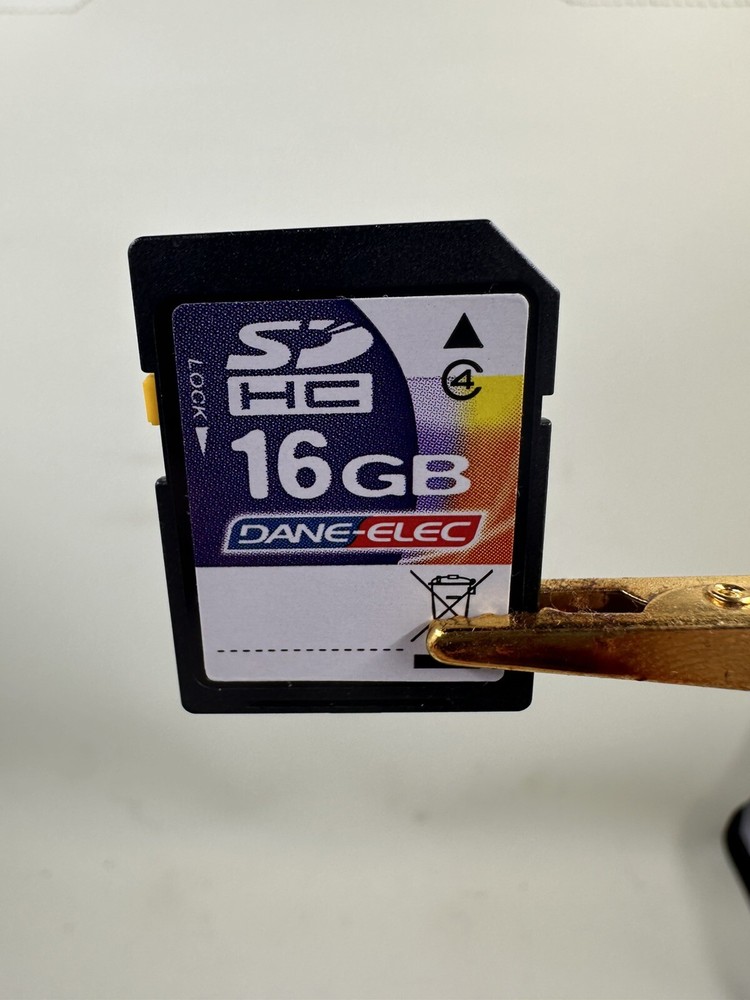 Dane-Elec 16 Gb Class 4 Sdhc Flash Memory Card Da-Sd-8192-R