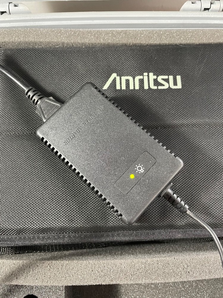 Anritsu Hand Held Spectrum Analyzer MS2711B w/ Case