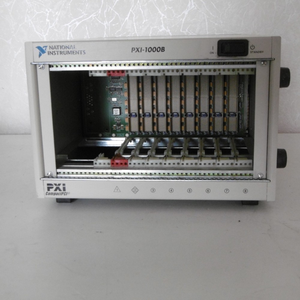 National Instruments PXI-1000B Mainframe