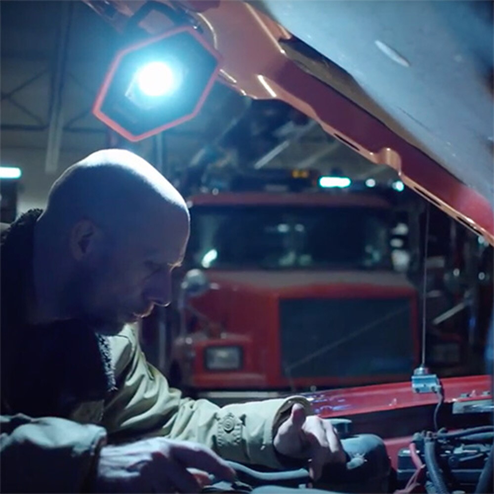 Maxxeon Lumenator® Professional Cordless Area Work Light