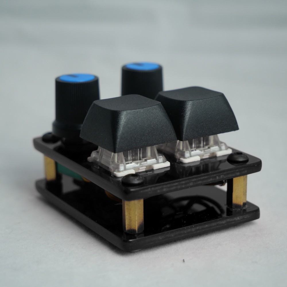 madMidiMini Compact Midi Controller with 2 Note Buttons 2 Potentiometers and LED