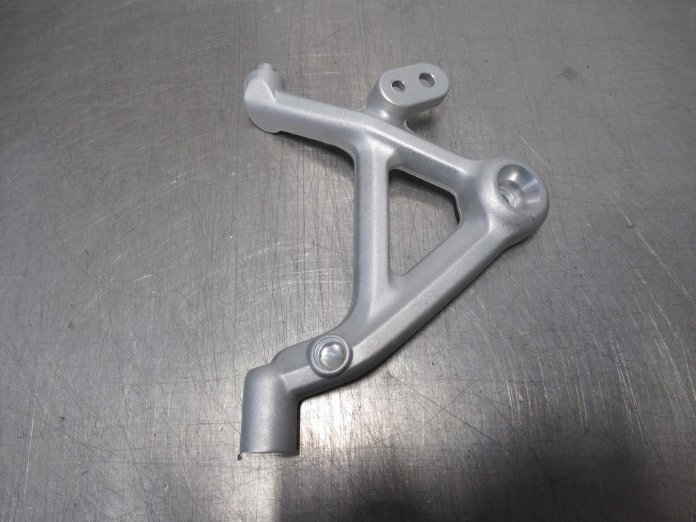 EB1167 2019 TRIUMPH SCRAMBLER 1200 XC LEFT HAND HEADLIGHT BRACKET