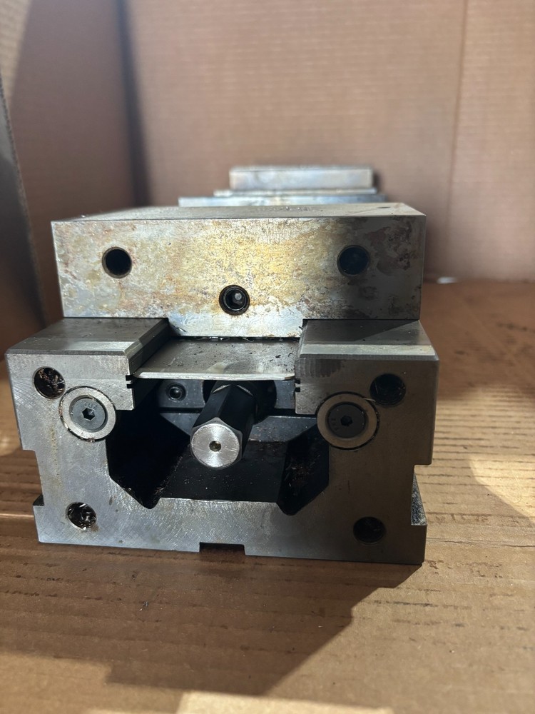 Used Glacern GDV-620FE 6" Precision Double Vise