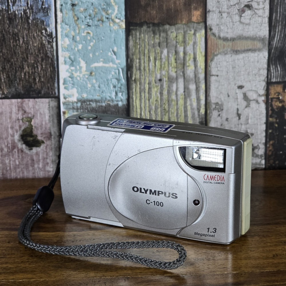 Untested Olympus C-100 Compact Digital Camera For Spares Repairs