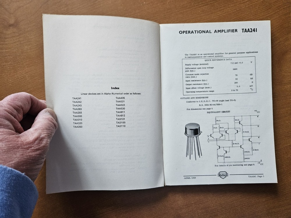 1969 Mullard Data Sheets: Linear Integrated Circuits
