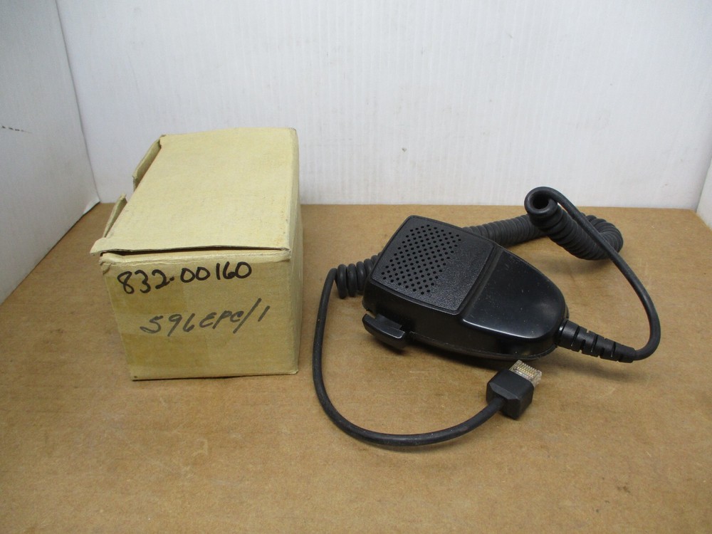 CB   RADIO  Speaker Microphone