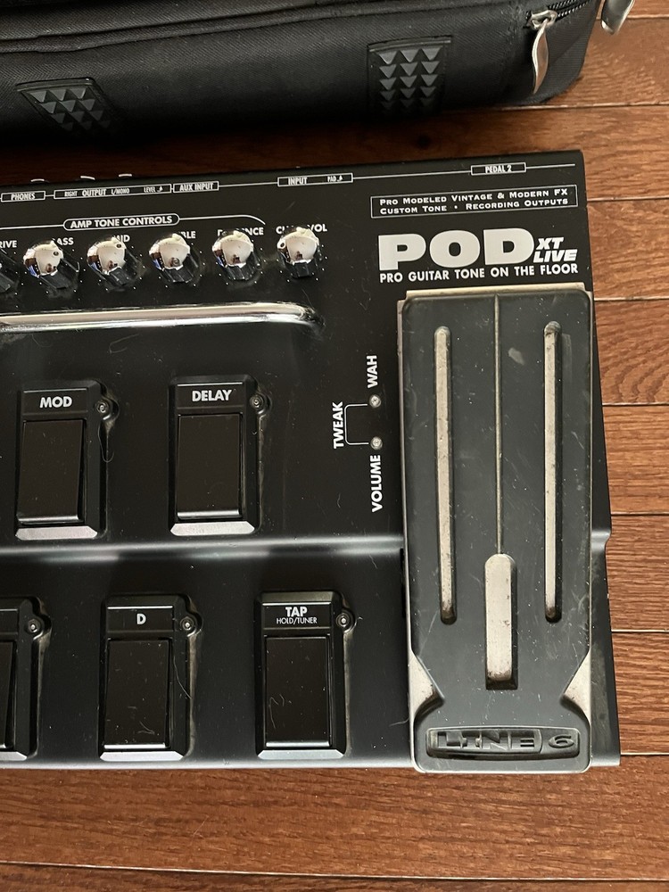 Line 6 POD XT LIVE Multi-Effects Guitar Pedal Digital Processor w/ Case