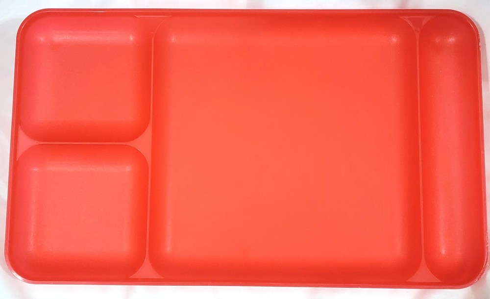 4 sheer TUPPERWARE DIVIDED DINING TRAYS stackable picnic lunch cafeteria camping