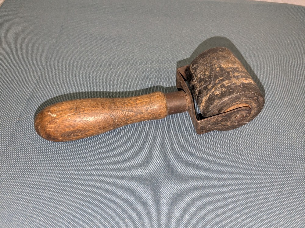 Antique/Vintage Rolling Tool