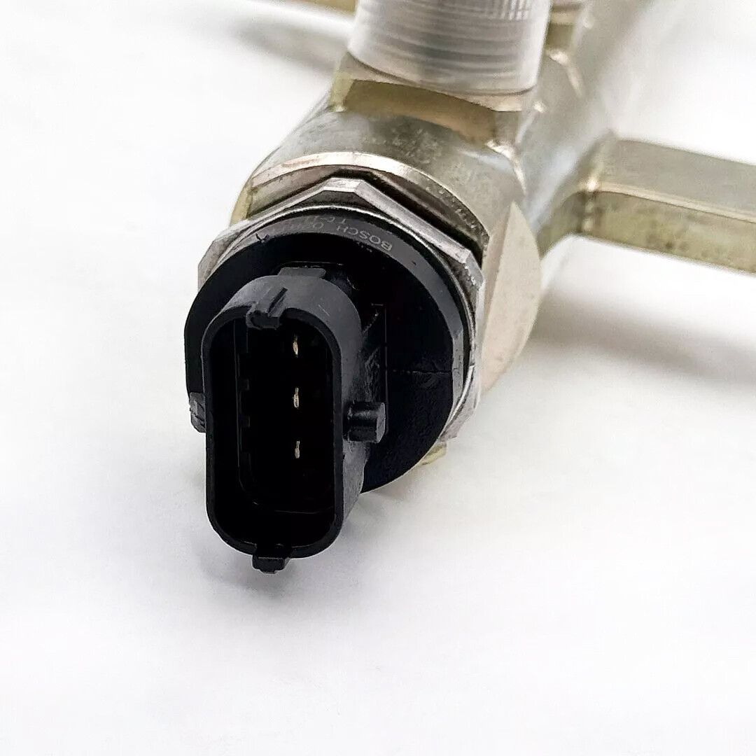 OEM GENUINE Fuel Rail &Sensor 0445226044 For Dodge RAM 07-12 Cummins 6.7 Diesel