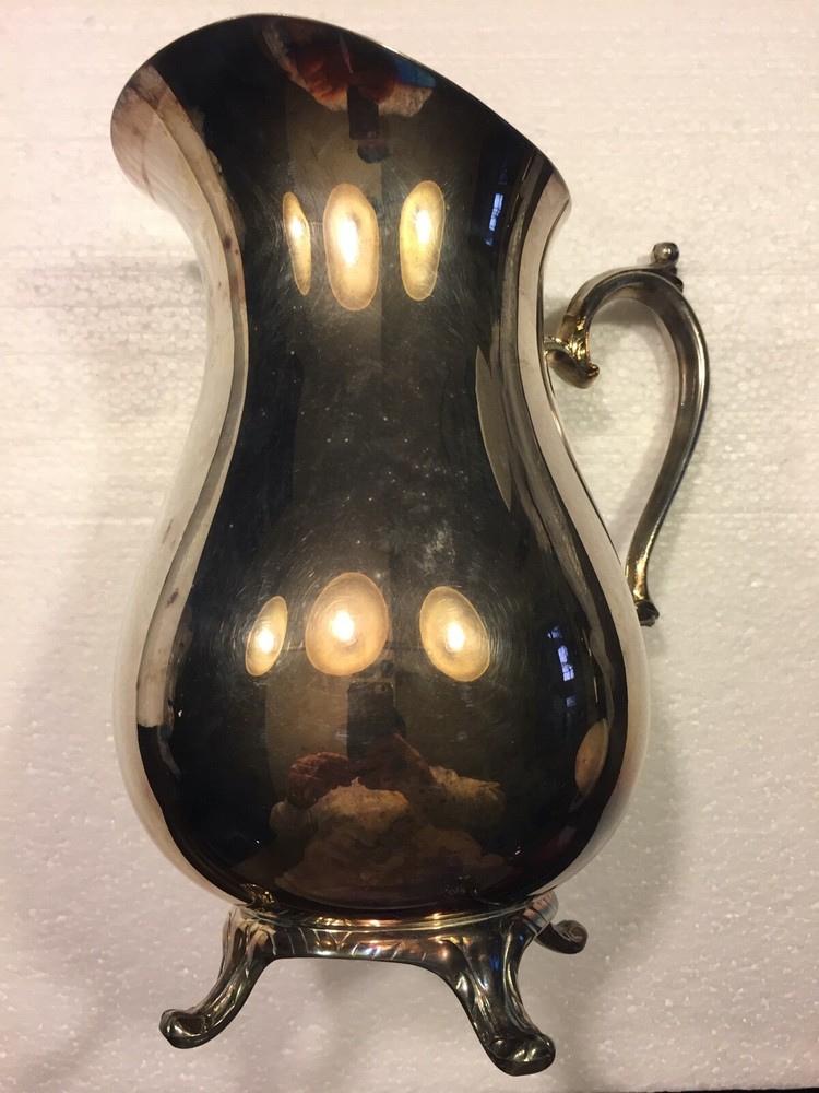 Vintage 9" INTERNATIONAL SILVER CO. Silverplate Water Pitcher Footed