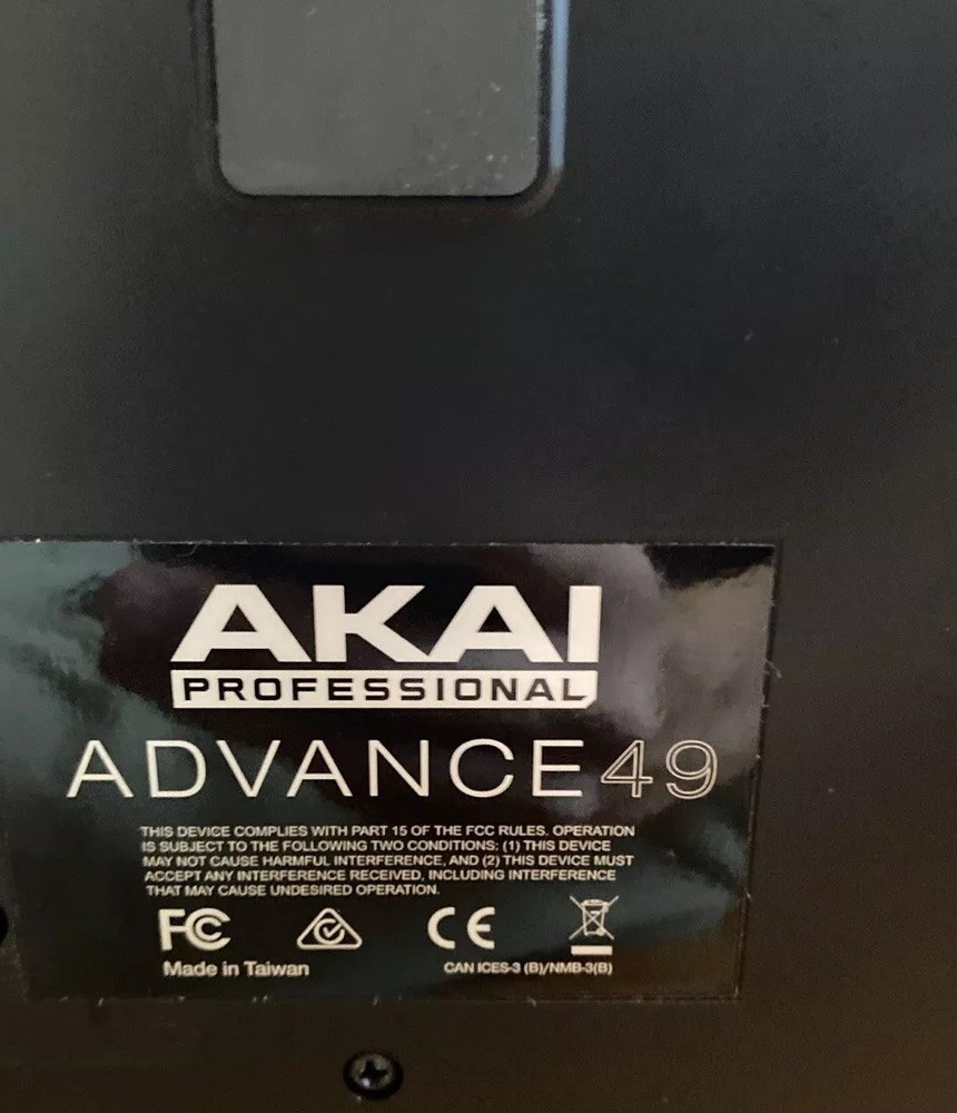 AKAI Advance 49 USB Keyboard Controller