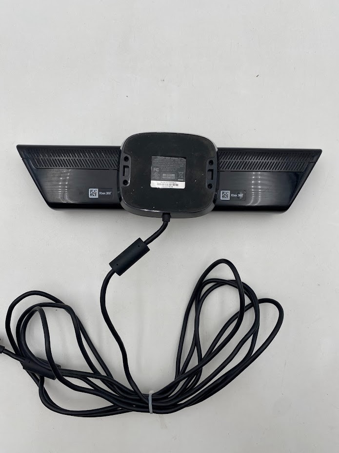 Microsoft XBOX 360 Kinect sensor With Kinect Adventures Game