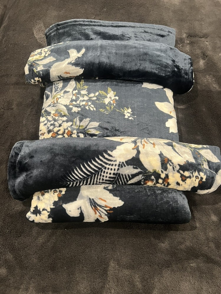 Warm 3 Piece Bed Sheet Set King Size.