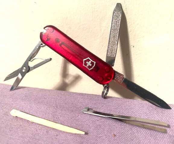 Victorinox Swiss Army Multi-Tool Classic SD Translucent Ruby Pocket Knife-Great
