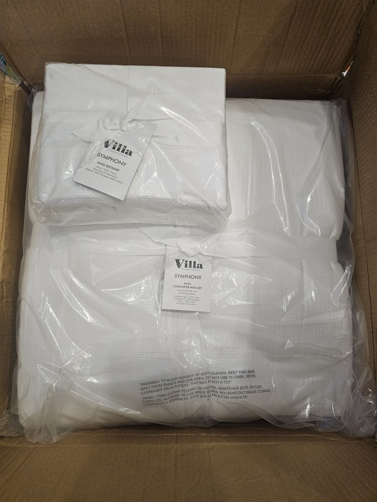 ☆Brand New☆ Villa Comforter Set
