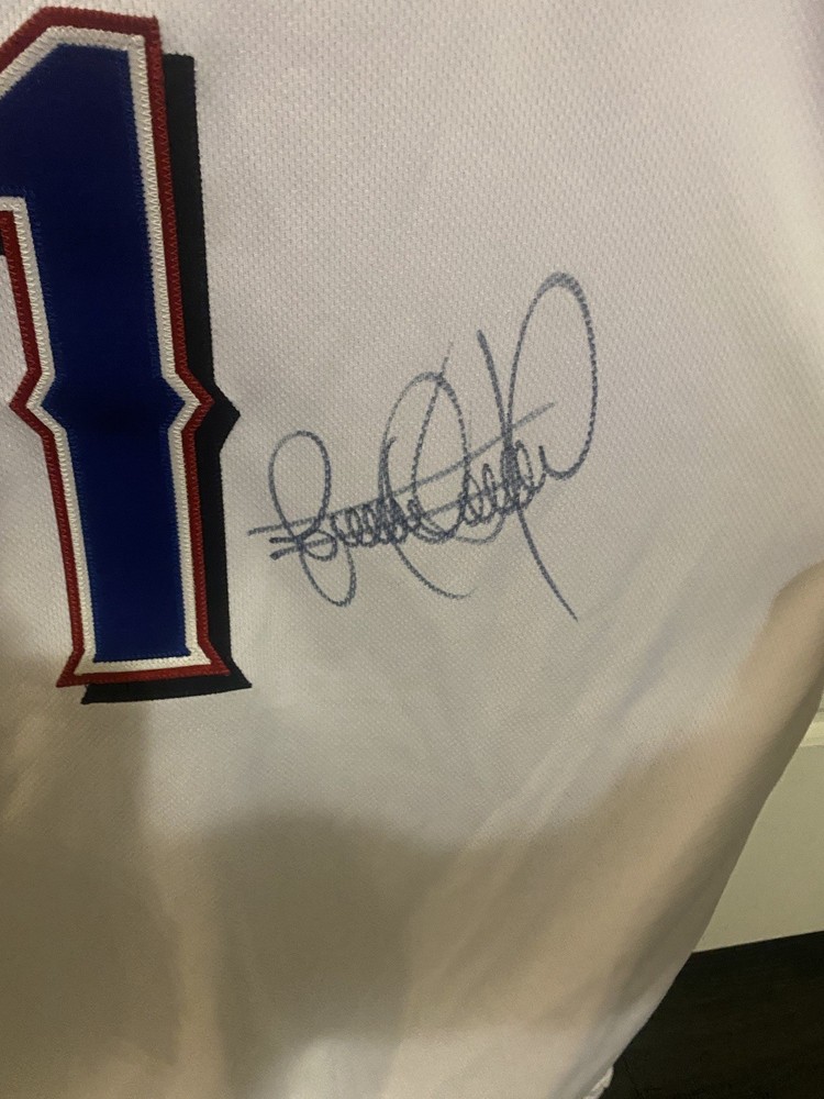 Elvis Andrus Signed Jersey