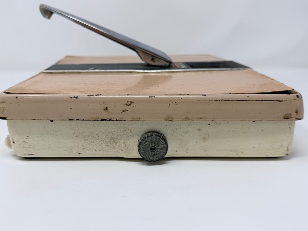 Vintage Borg Bathroom Scale- WORKS