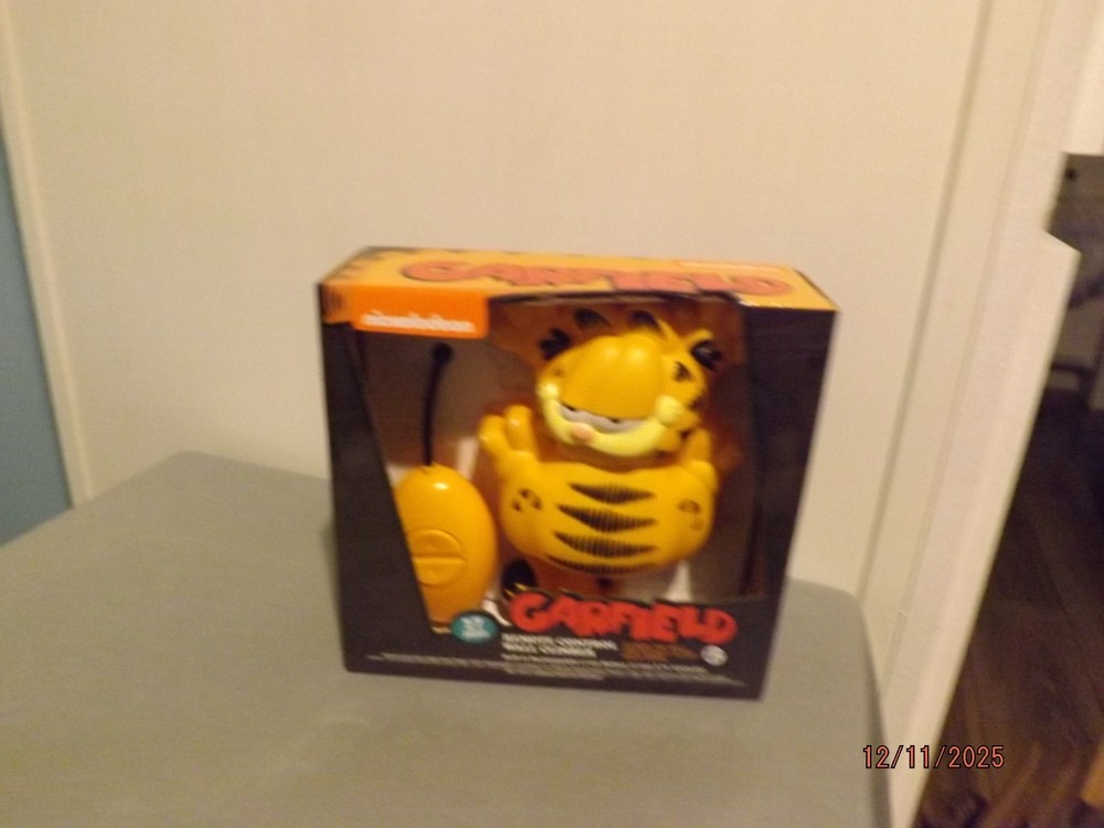 Garfield Remote Control Wall Climber NEW