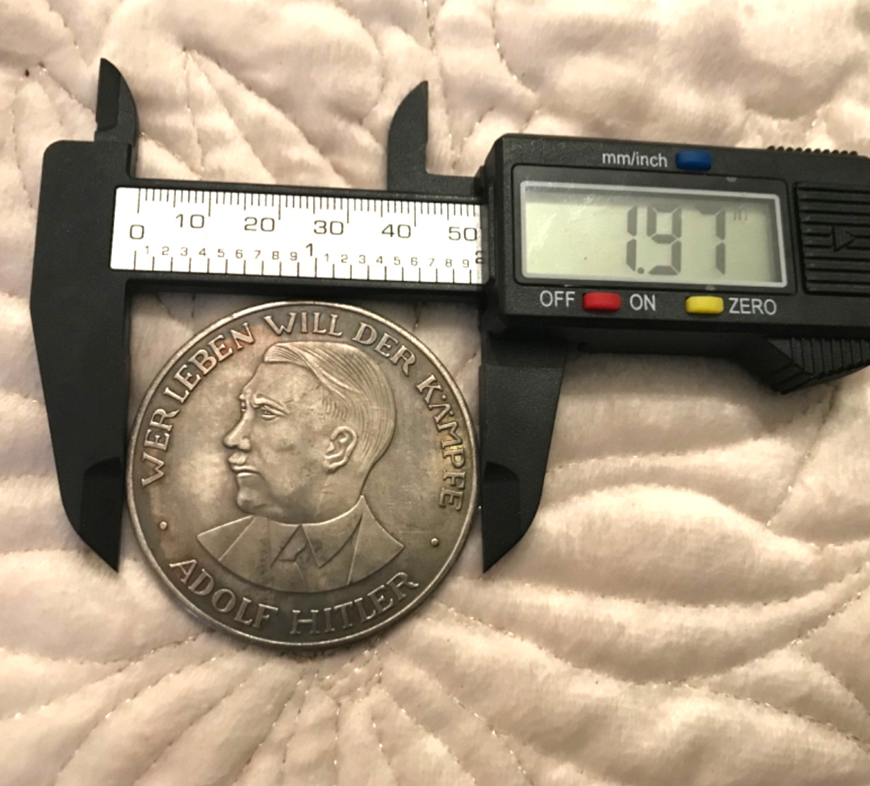 LARGE GERMAN FUEHRER TORCH LIGHT WWII COMMEMORATIVE COIN