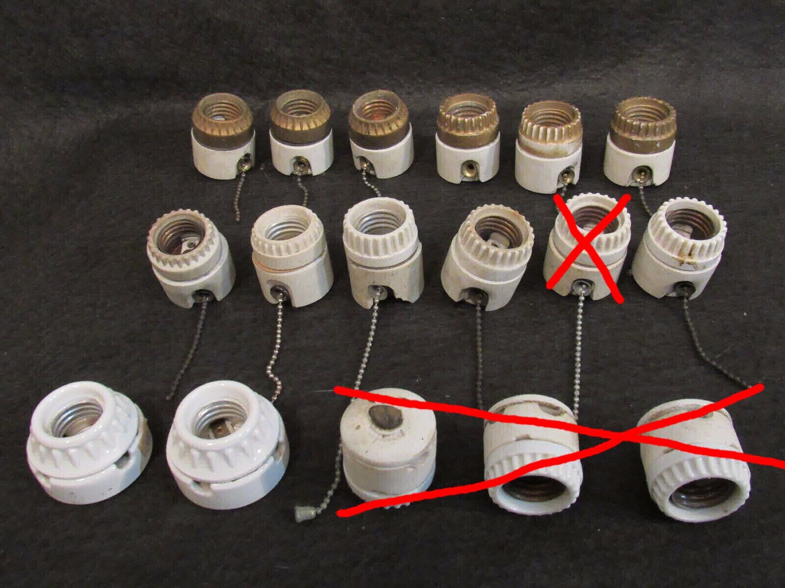 1 Antique Medium Base Two Piece Screw Top Switched Porcelain Light Socket Switch