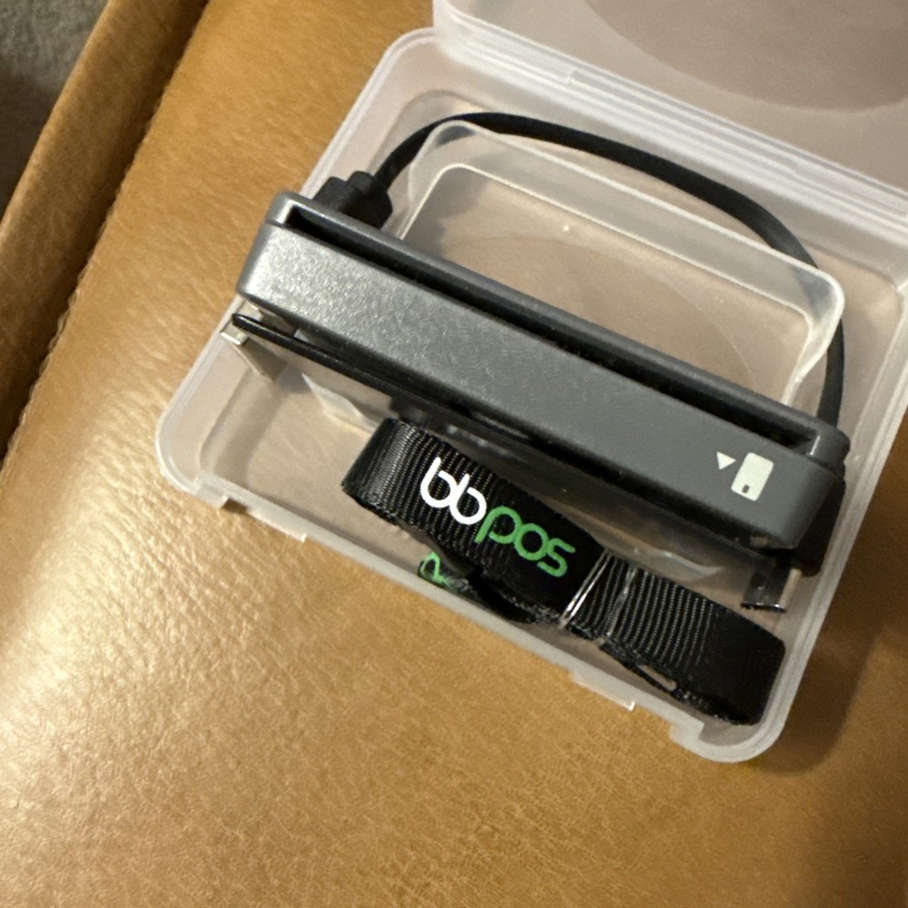 BBPOS Chipper 2X BT Mobile Card Reader Black CHB22 Bluetooth POS with Case+