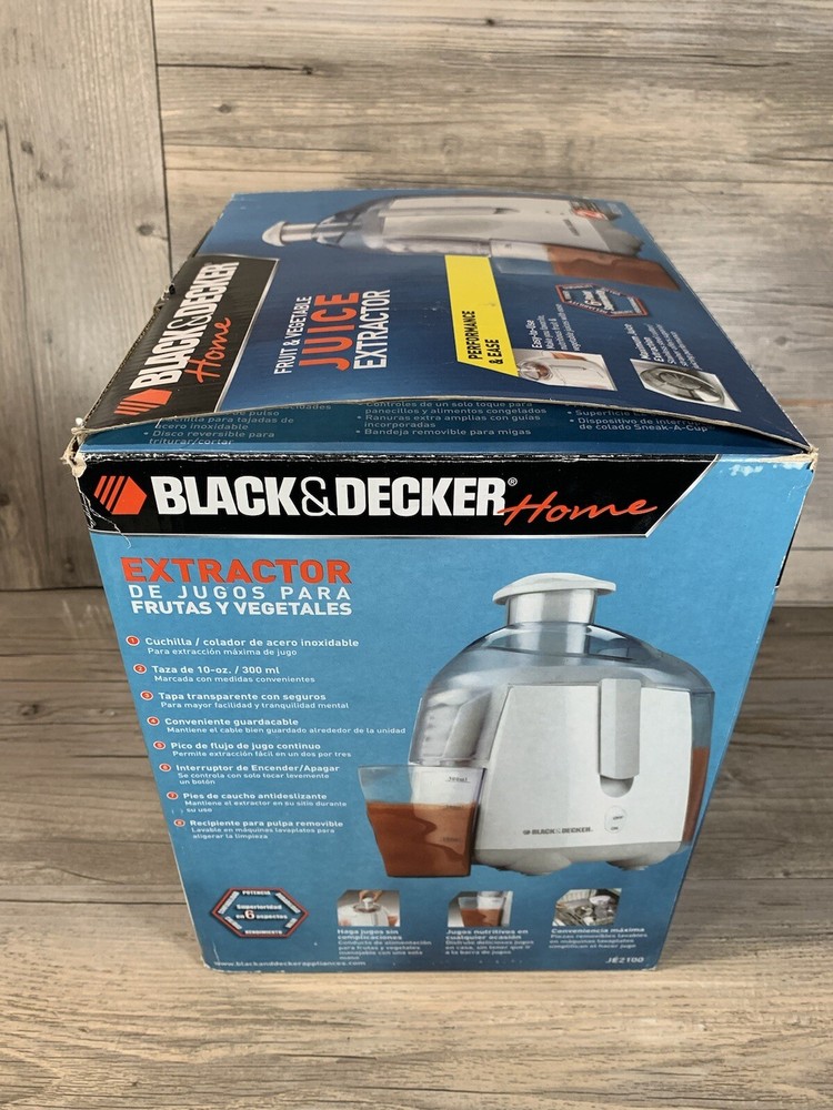 Black & Decker Home Fruit & Vegetable Juice Extractor JE2100 - Open Box