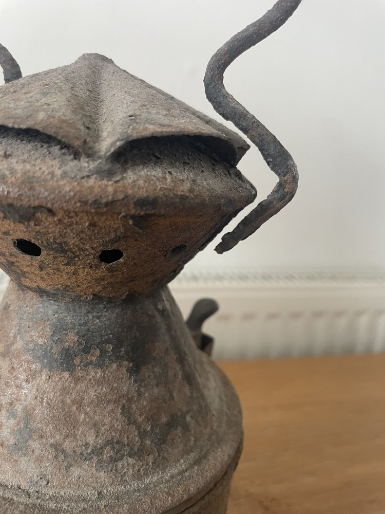 OLD NER Co NORTH EASTERN RAILWAY HAND LAMP LANTERN -