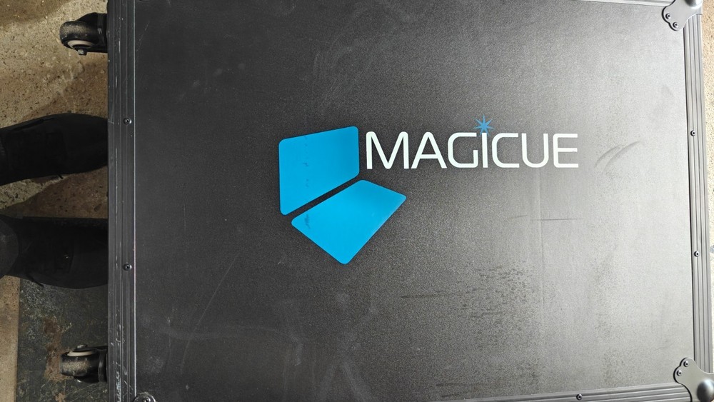 MagiCue Stage Master Presidential Prompter Package