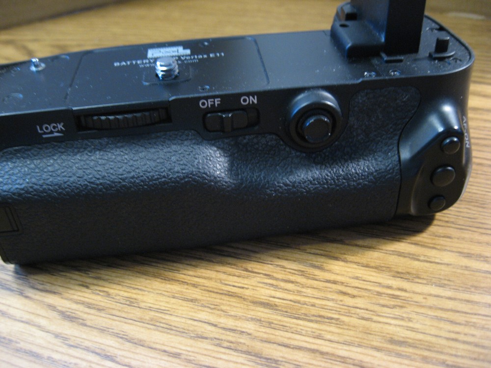 Open box Pixel Vertax E11 Battery Grip Canon EOS 5D Mark III DSLR for HL-E6/AA