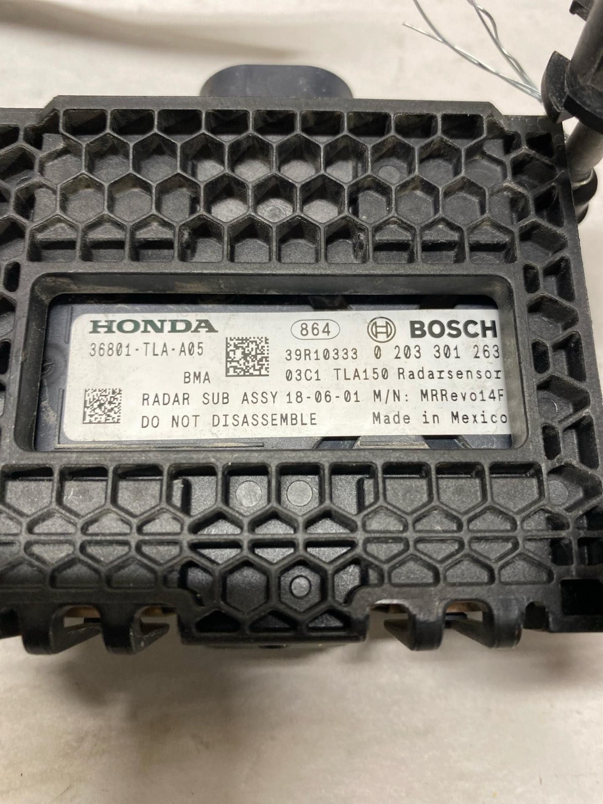 17-22 HONDA CRV FRONT RADAR UNIT GRILLE MOUNTED AWD W/O LED 36803TLAA00