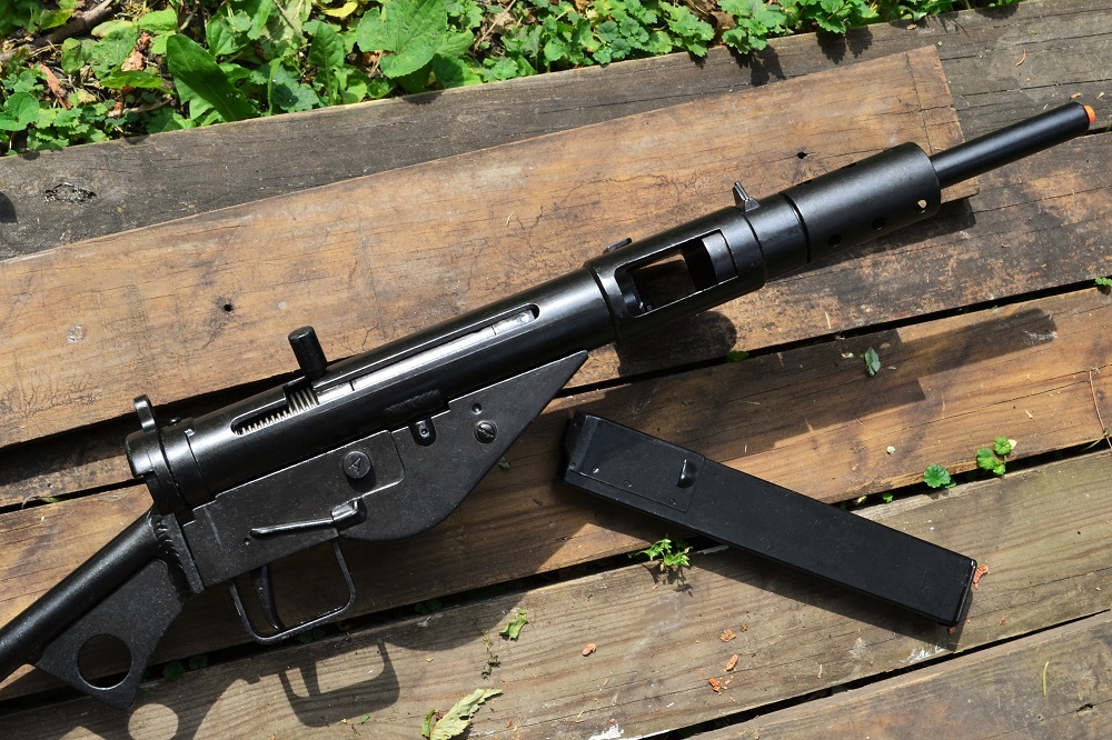 British Sten MK II 9mm Submachine Gun - Enfield - UK WWII - Prop - Denix Replica