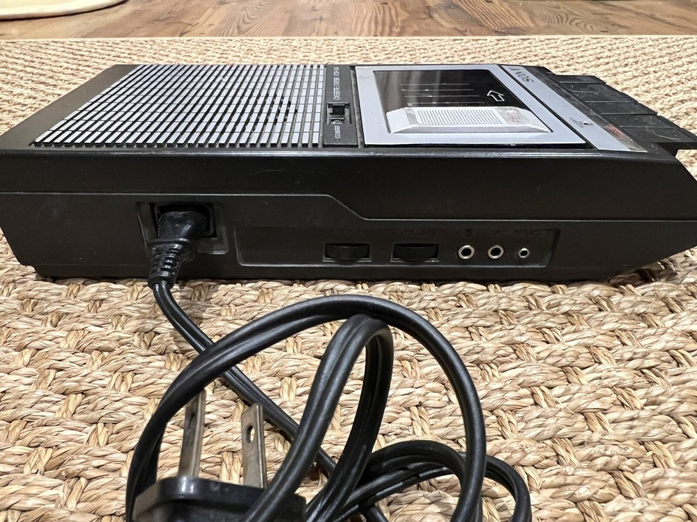 Sony TCM-858 Cassette Recorder & Realistic Dynamic Microphone w/ label UNTESTED