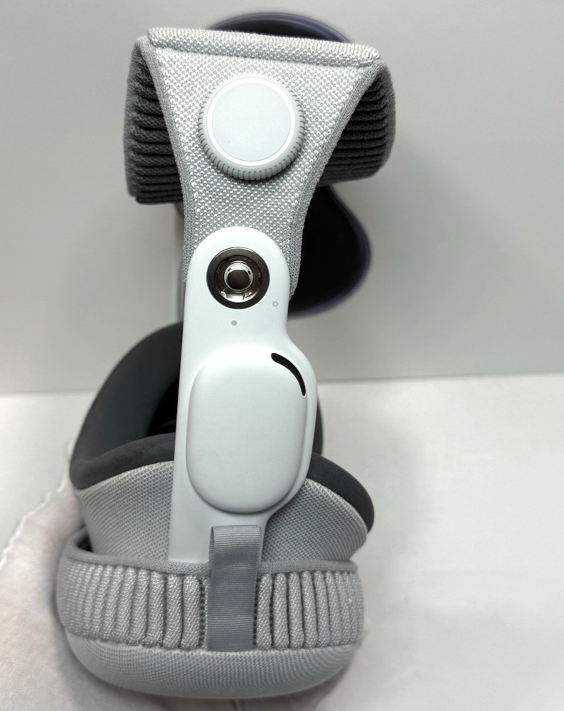 Apple Vision Pro 256GB VR Headset Complete w/ Battery Bands Box