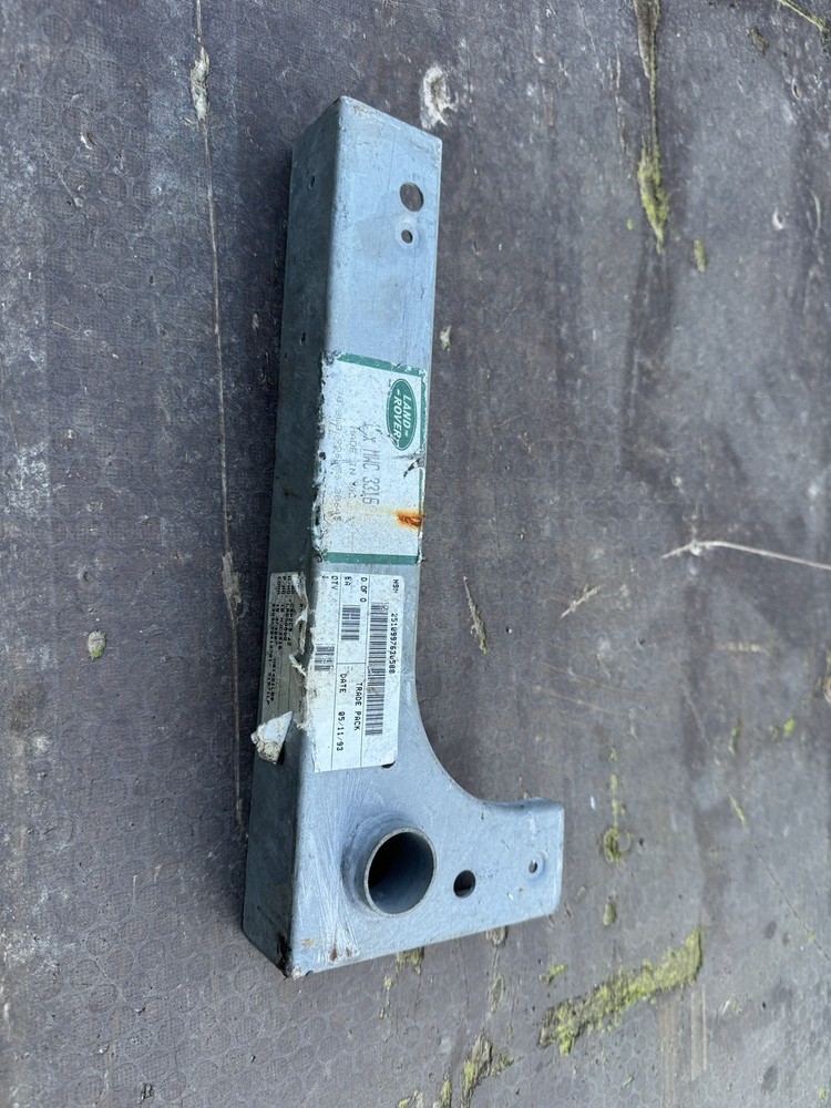 Land Rover Corner Capping Genuine Part MWC3316