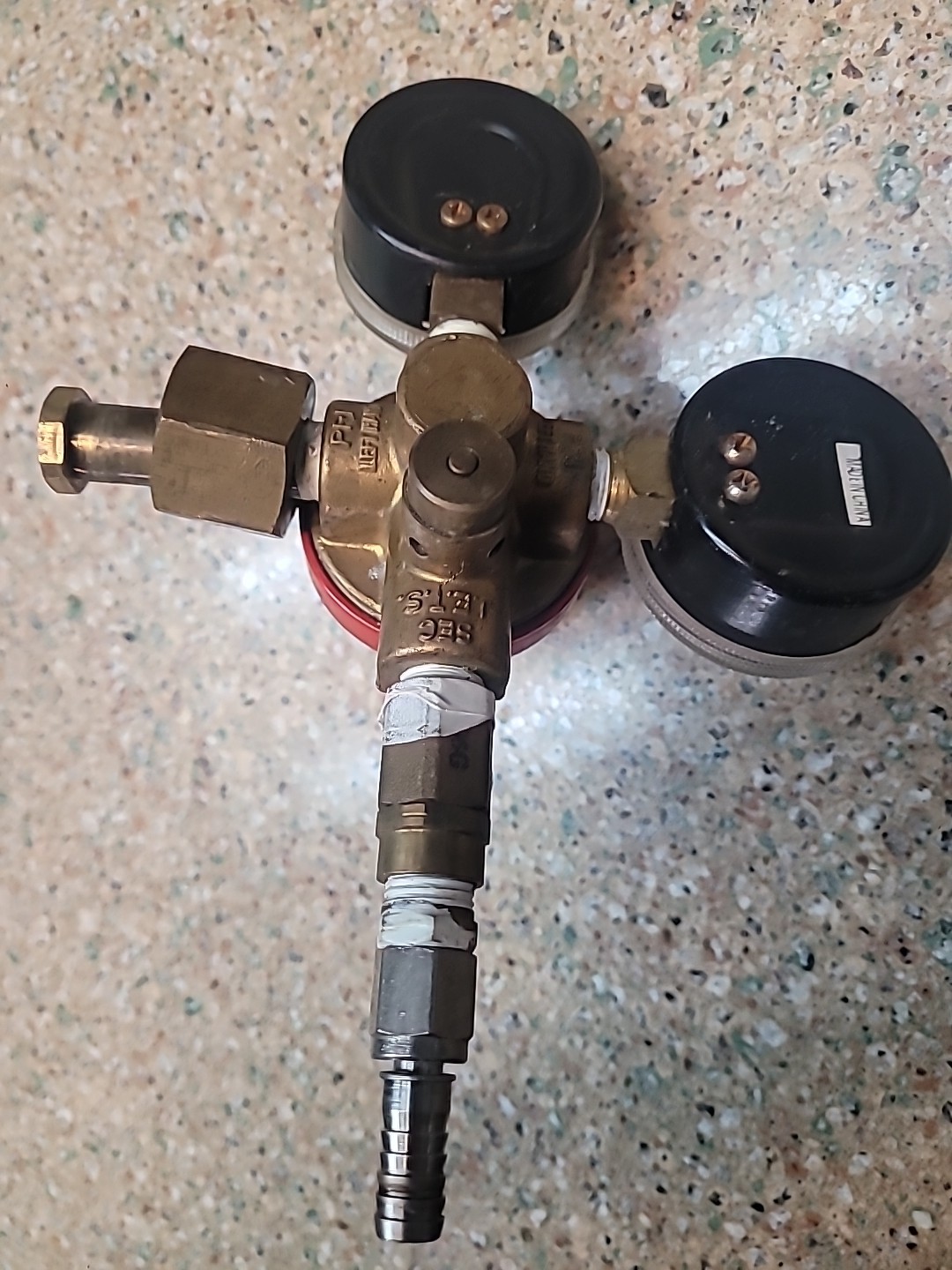 Micro Matic CO2 Regulator, Primary Xacta Double Gauge 2000psi 60psi