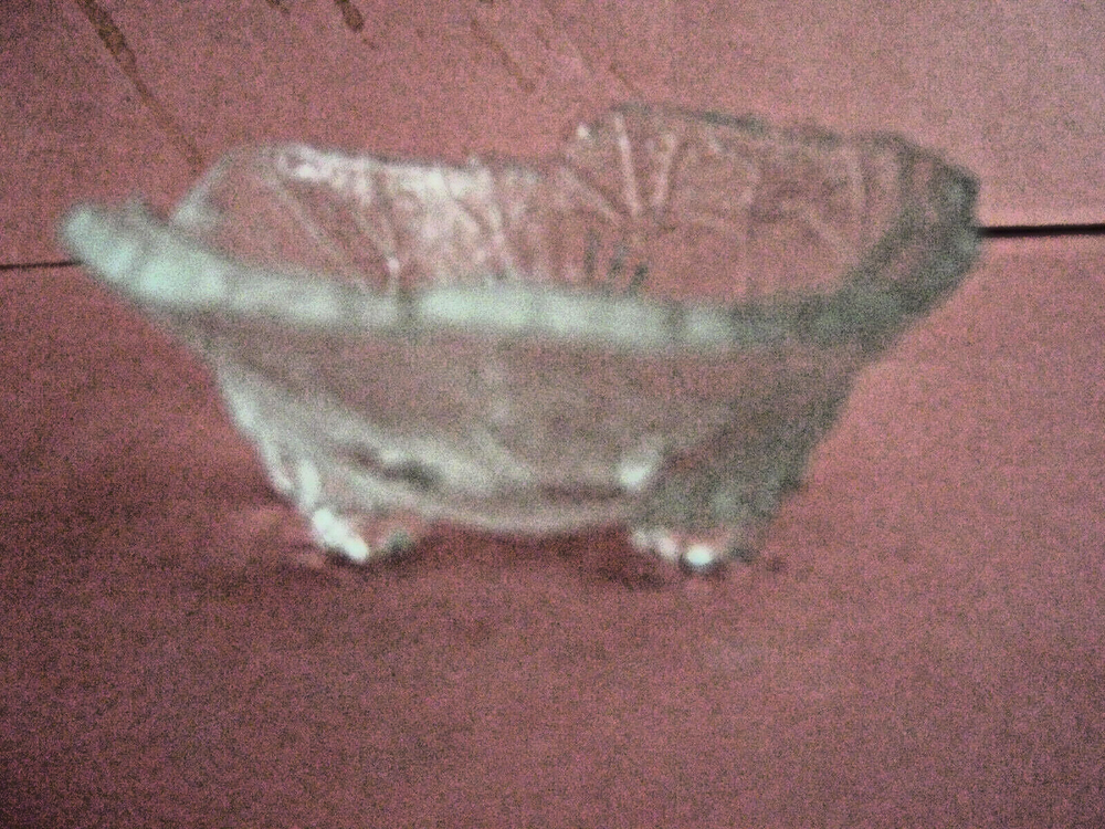 CLEAR LEAF SHAPED CRYSTAL FOOTED OPEN SALT CELLAR