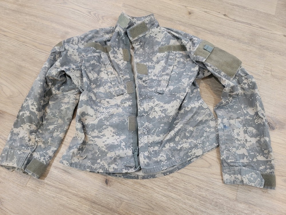 US Army Combat Uniform Jacket Size Small XX-Short Coat READ!!