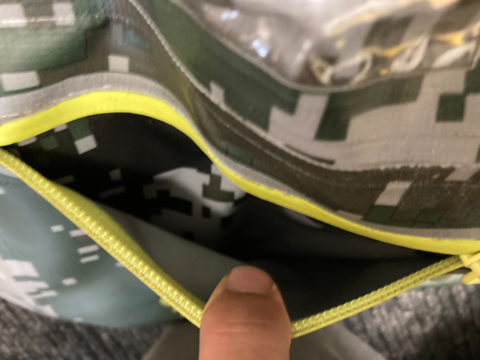 Skog Å Kust Duffel Bag Heavy Duty Waterproof Sports Travel 40L Camo