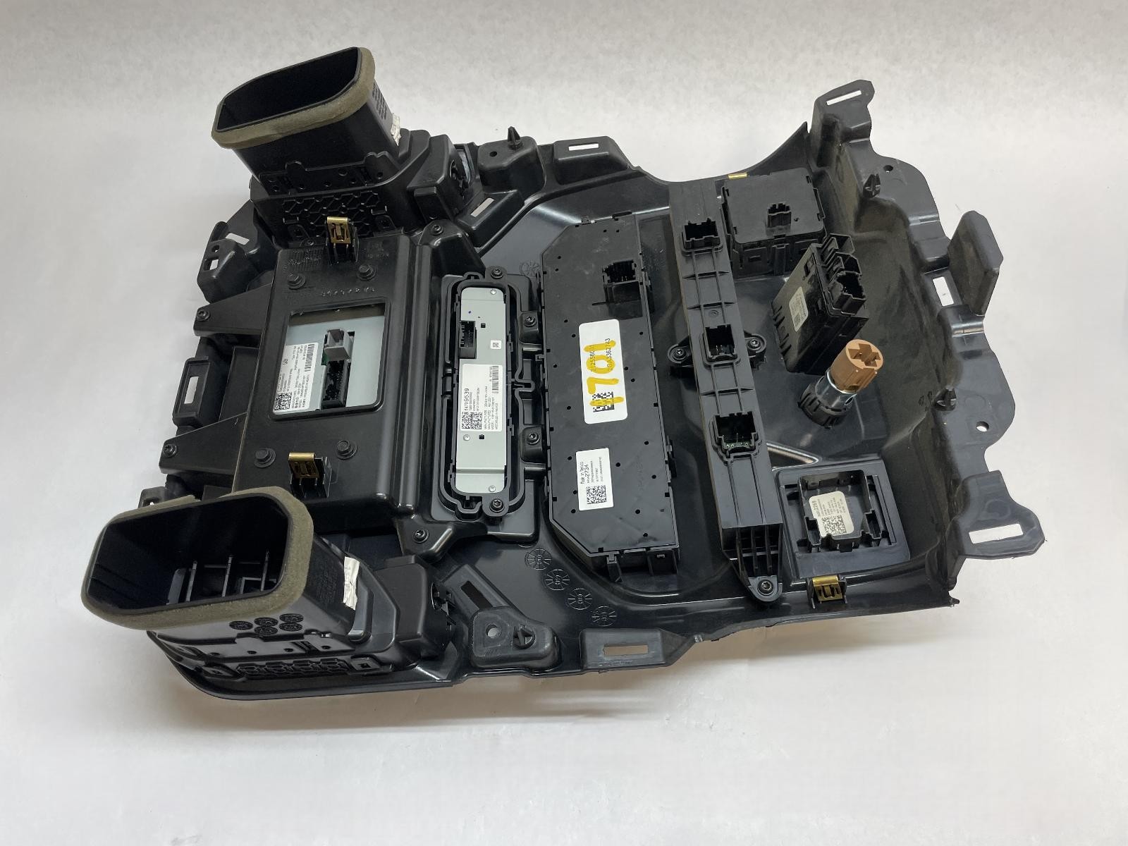 2021 CHEVY SILVERADO 2500 RADIO CONTROL PANEL 8" DISPLAY 84799539 HEAT/AC DASH