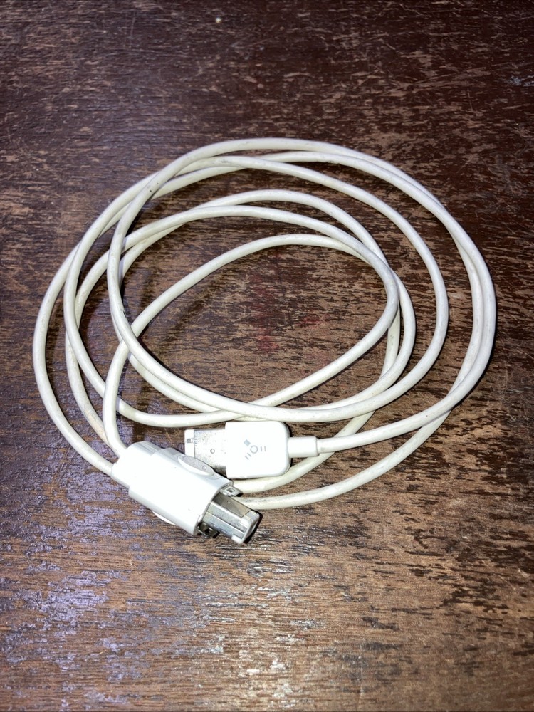 Apple iSight A1023 FireWire Webcam with Mount and Cable