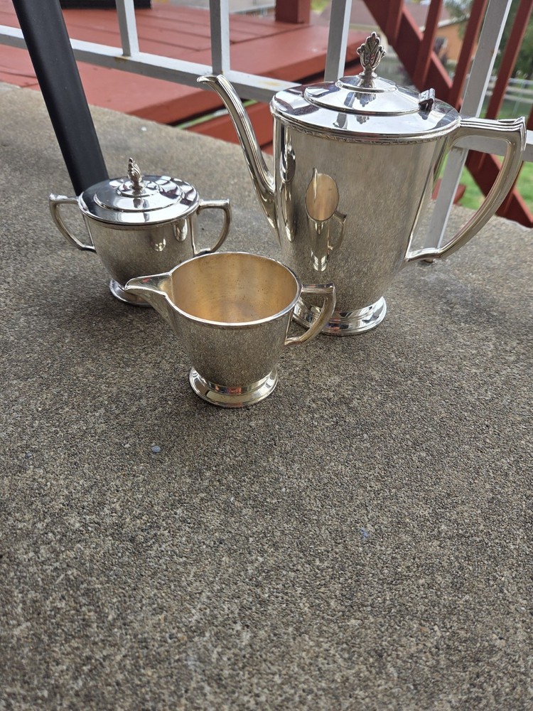 Vintage William Rogers Teapot Scrollwork Silver-plate Handle Lid