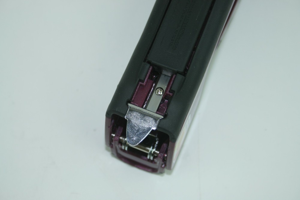 Bostitch Dynamo Stapler - 20 Sheet Capacity, Wine Metallic