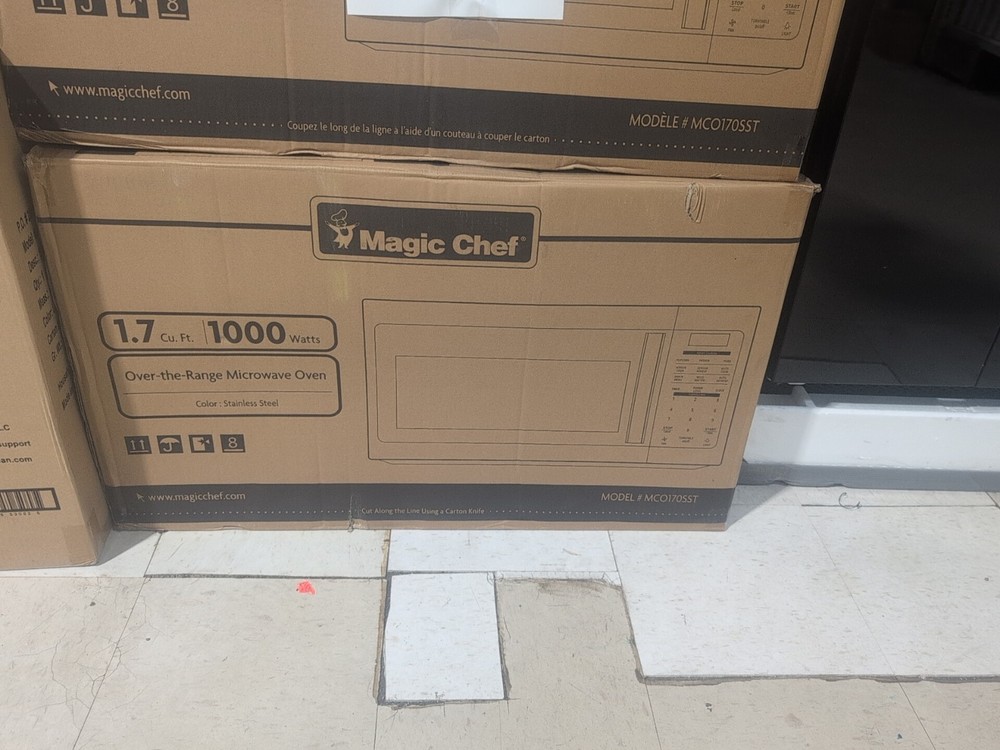 Magic Chef 1.7 1000 Watts Microwave