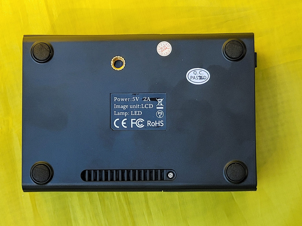 LED Projector Multimedia Home Theater USB HDMITested & Working Condition AS IS