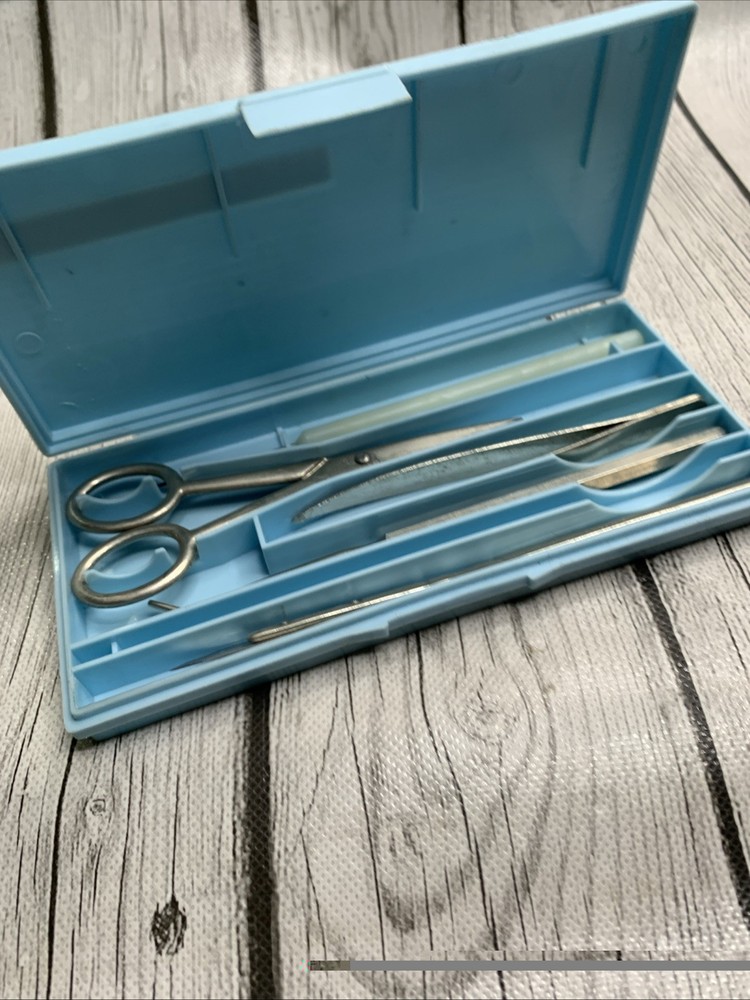 Hamilton-Bell Co. Dissection Lab Kit - circa 1990's