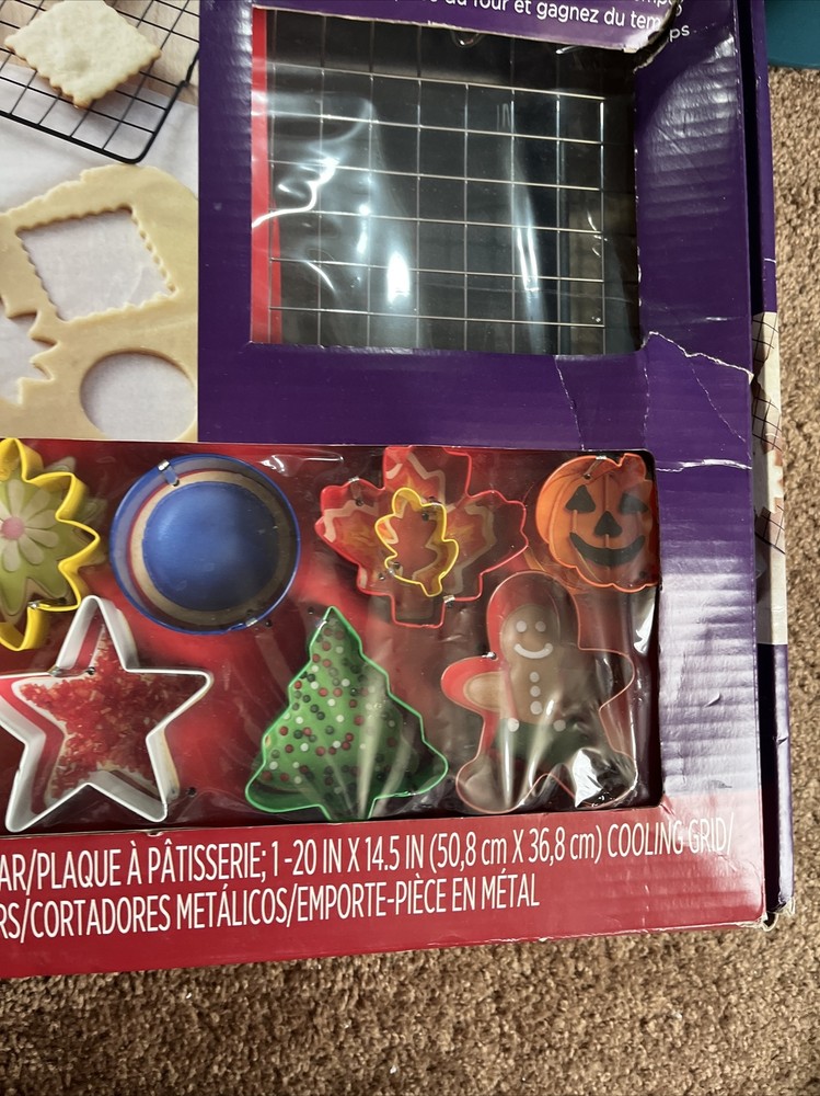 WILTON Bake It BIG 17 Piece Mega Cookie Set Commercial