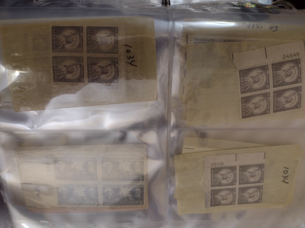 MINT US STAMP COLLECTION IN BINDER